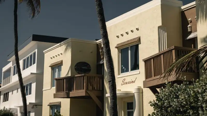 Charming seaside apartments under palm trees in Hollywood, Florida
